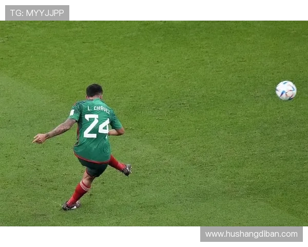 阿尔萨斯球员与查韦斯并肩作战 阿尔萨斯球员与查韦斯并肩作战